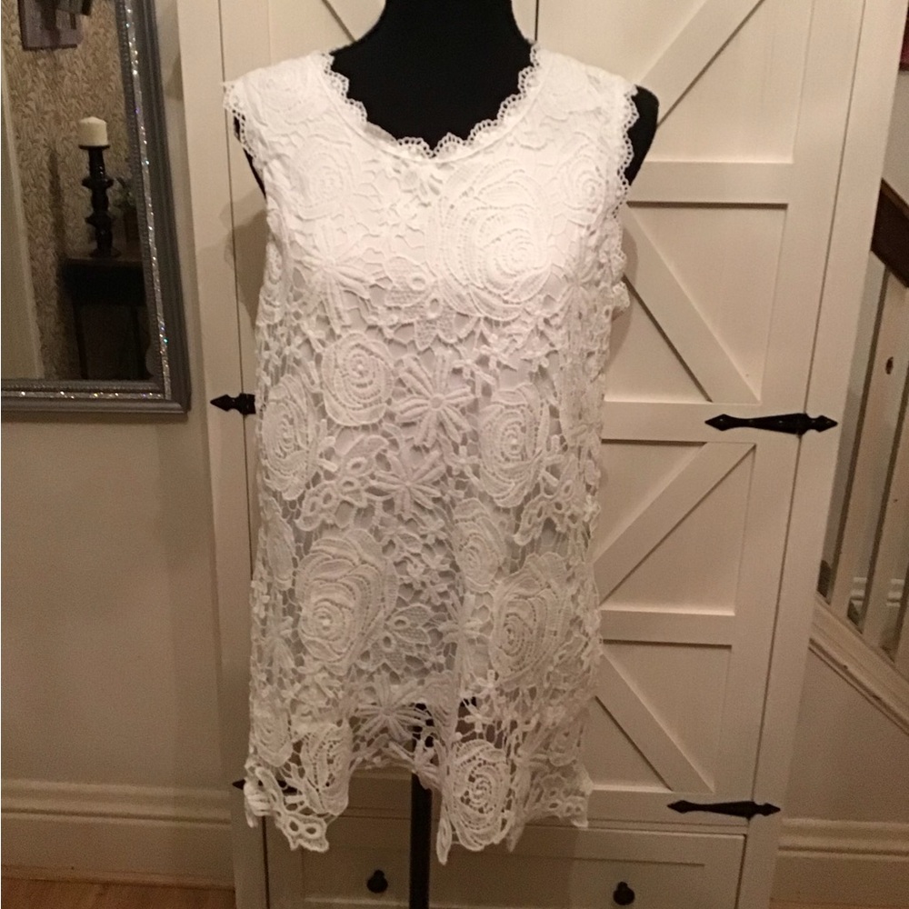 White Lace Floral Sleeveless Blouse